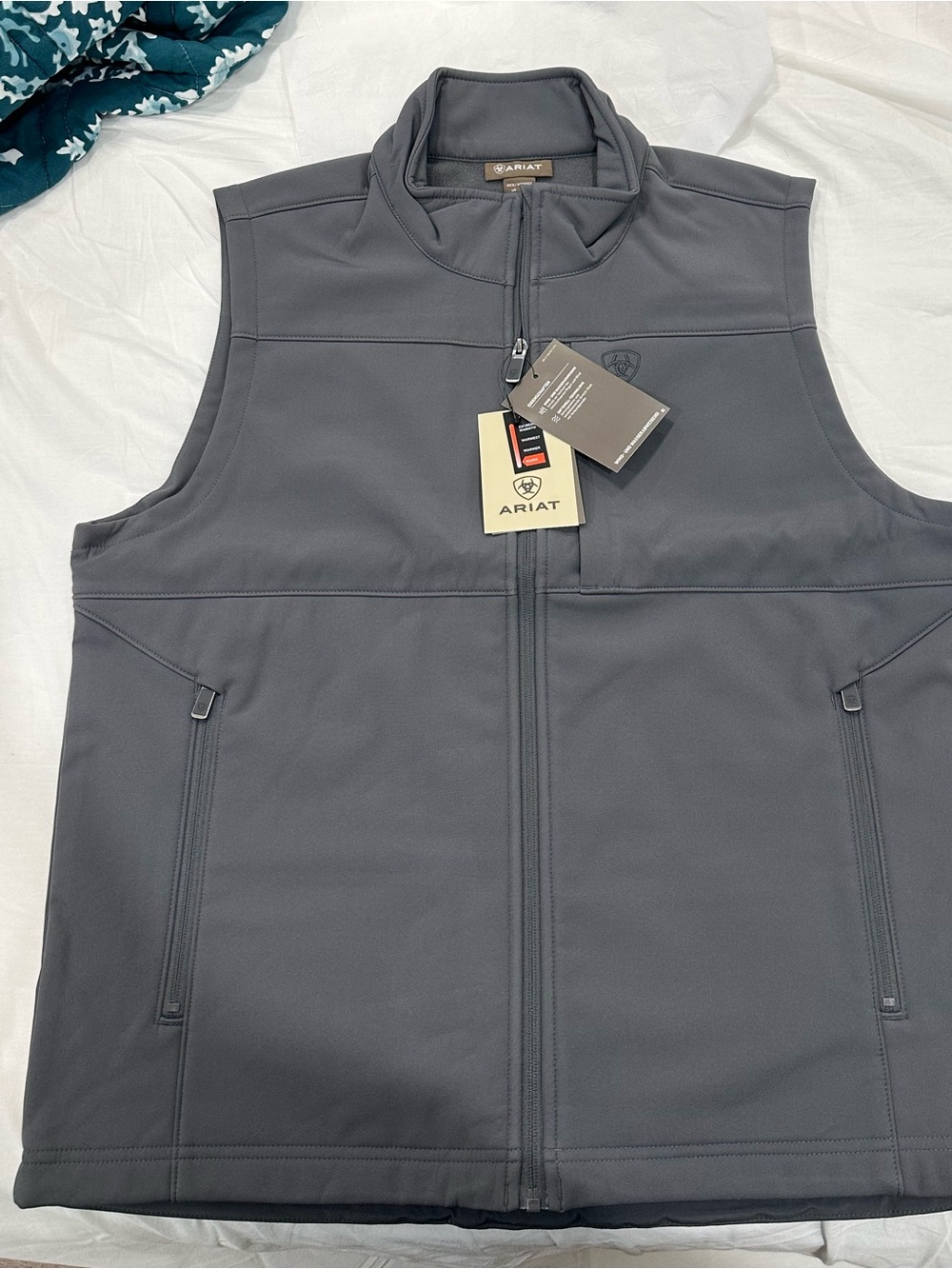 Ariat Men's Dark Gray Softshell Vest